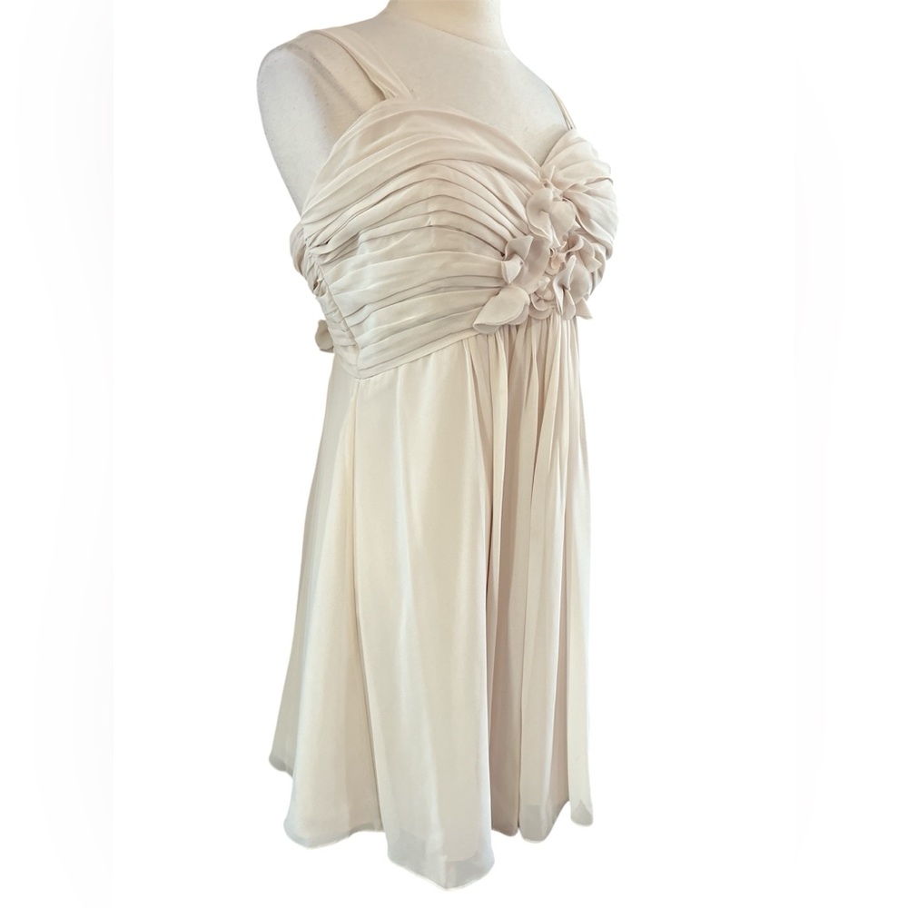 Bill Levkoff Nude/Cream Fit Flare Chiffon Dress w/Pleats & Floral Detail Size 16 - Picture 3 of 16